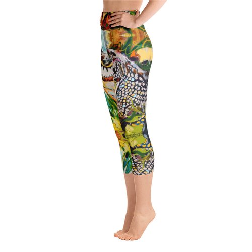 Groovy Gator Pattern Yoga Capri Leggings