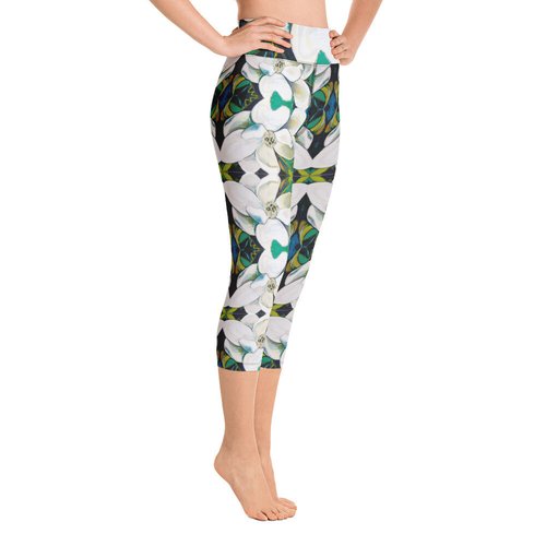 Veronese Magnolia Pattern Yoga Capri Leggings