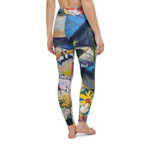 Gator in Wildflowers Yoga Leggings